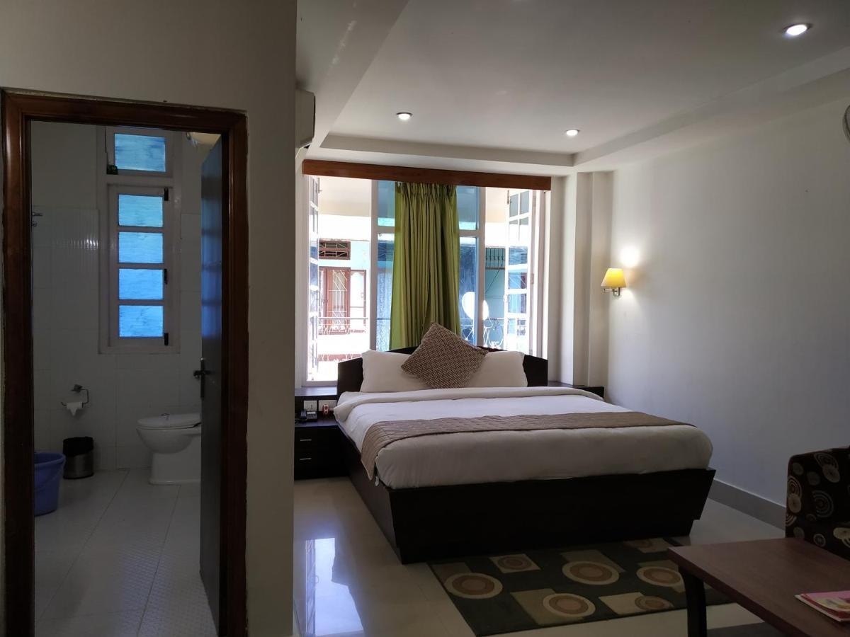 Hotel Sc Continental Itānagar Exterior foto