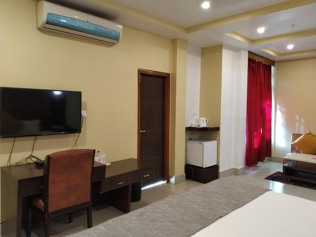 Hotel Sc Continental Itānagar Exterior foto